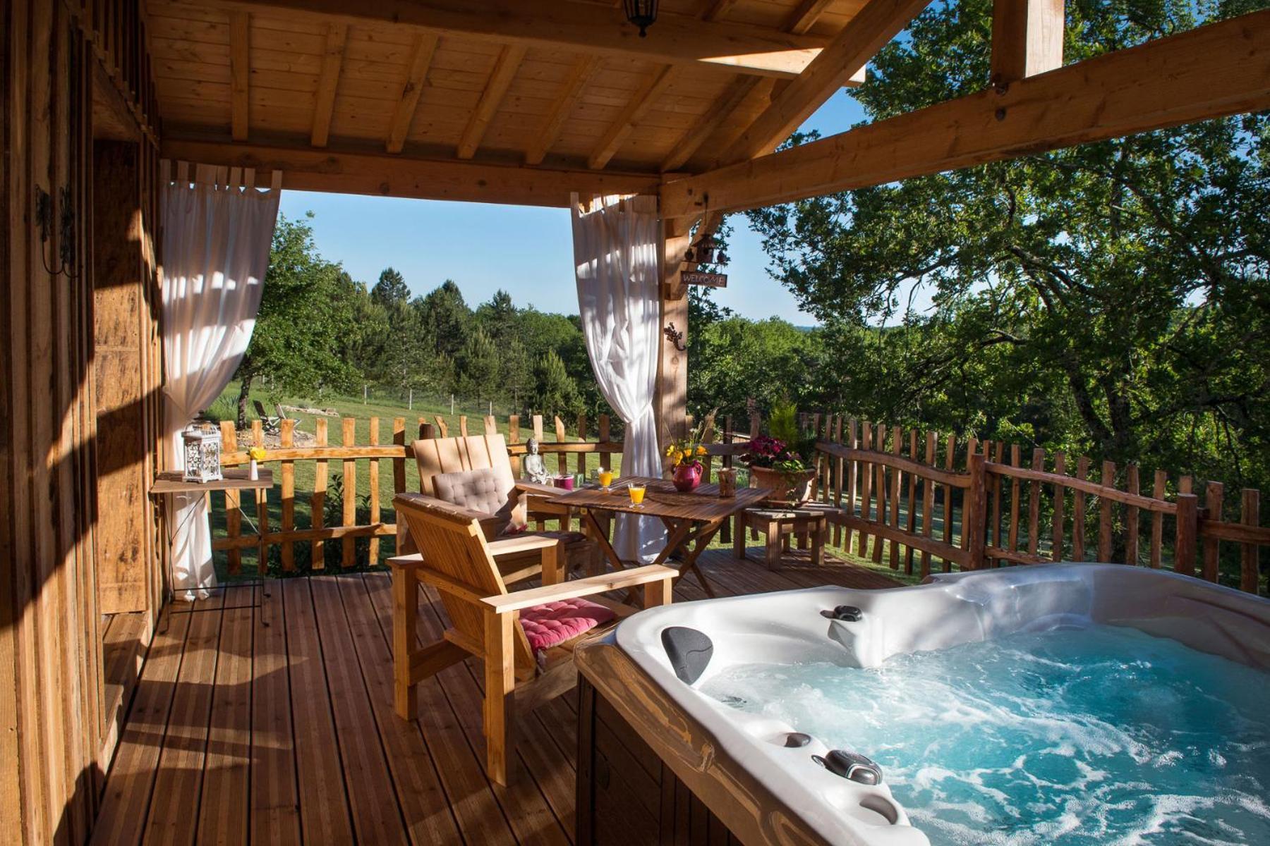 Bed and Breakfast Le Lion D'Or en PERIGORD Mauzac-et-Grand-Castang Exterior foto