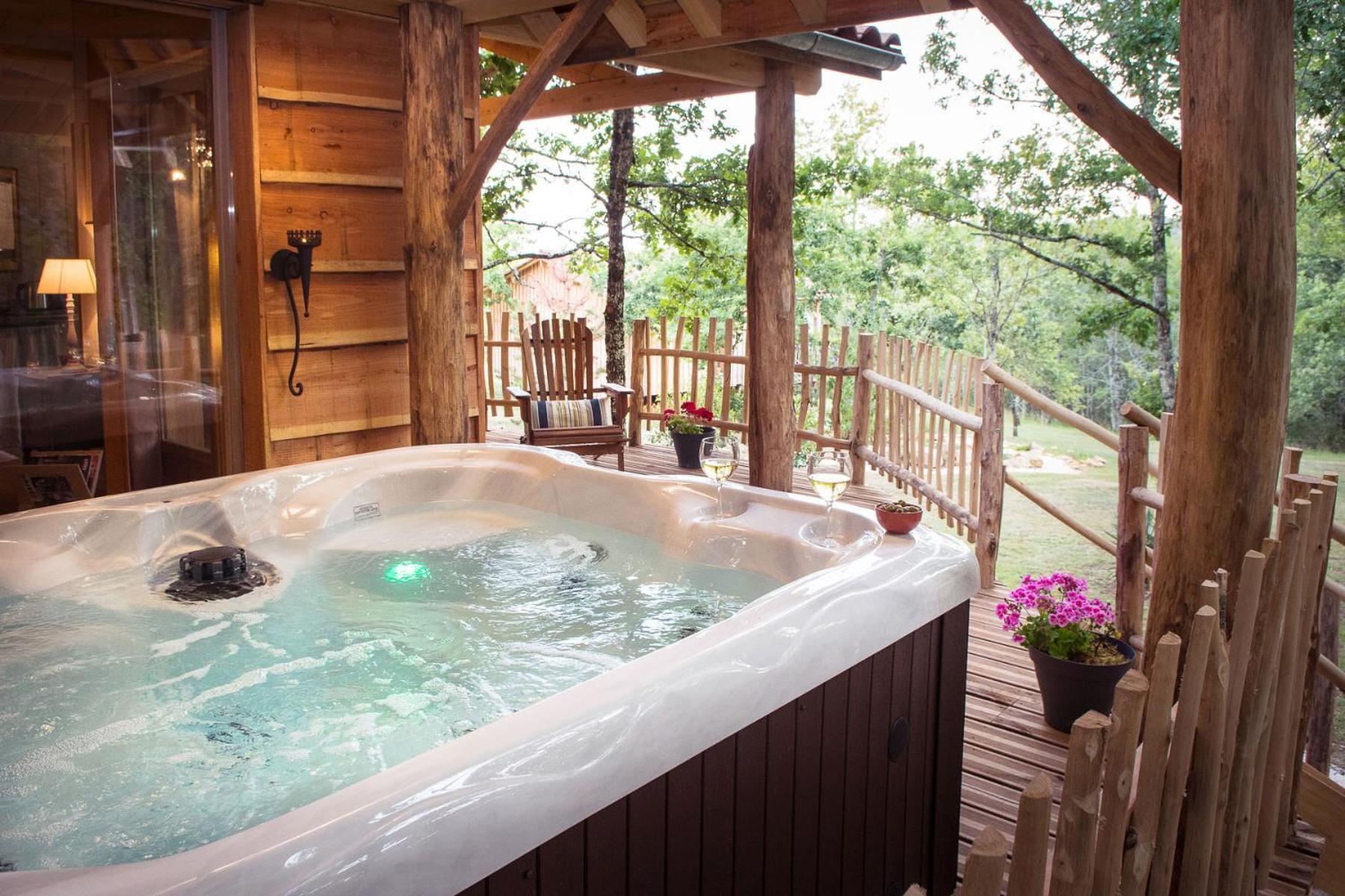 Bed and Breakfast Le Lion D'Or en PERIGORD Mauzac-et-Grand-Castang Exterior foto