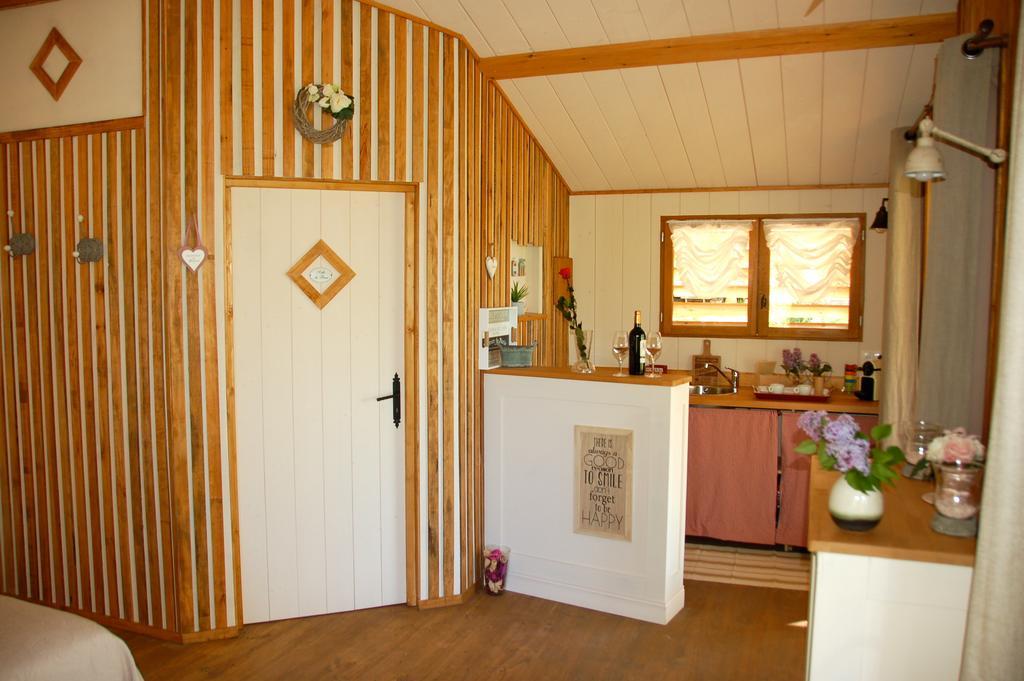 Bed and Breakfast Le Lion D'Or en PERIGORD Mauzac-et-Grand-Castang Exterior foto