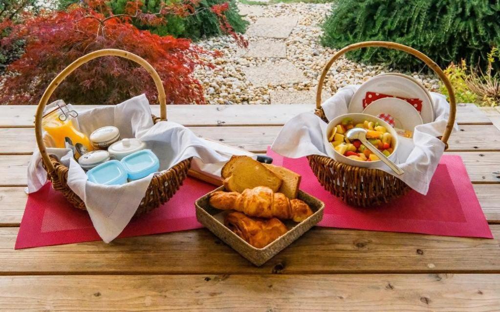 Bed and Breakfast Le Lion D'Or en PERIGORD Mauzac-et-Grand-Castang Exterior foto