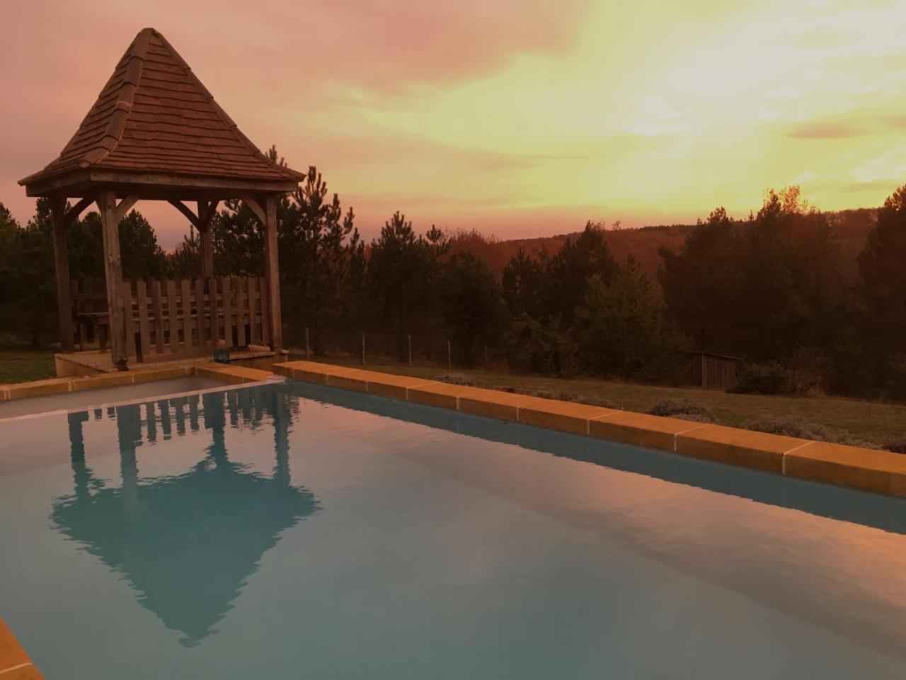 Bed and Breakfast Le Lion D'Or en PERIGORD Mauzac-et-Grand-Castang Exterior foto
